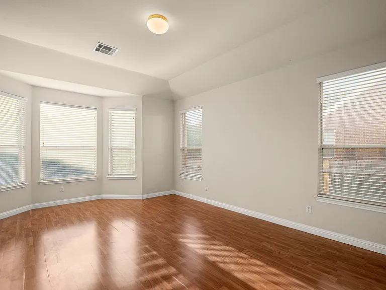 10105 Wind Cave Trl — Photo 11