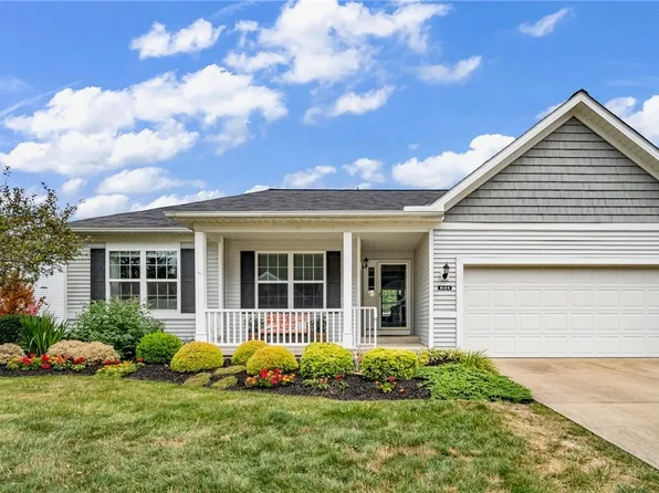 9134 Devonshire Dr, Olmsted Falls, OH 44138
