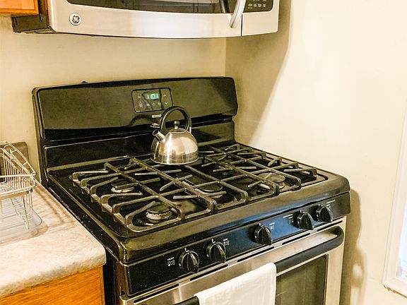 5th image of 2 Windsor Ter APT 1H