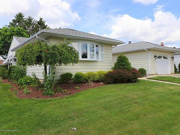 2nd image of 67 Liberta Dr