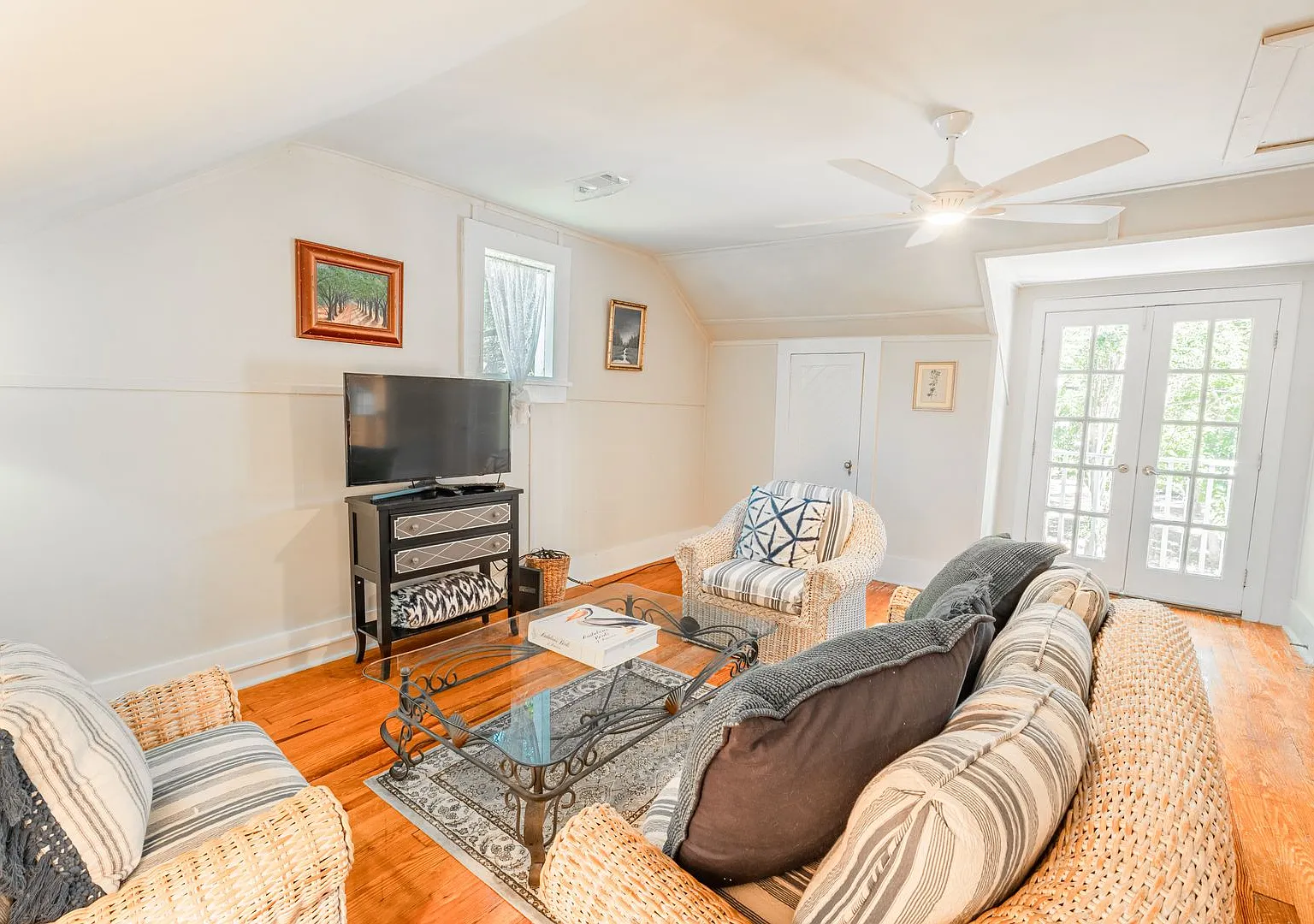 326 Sumter Street SE — Photo 4