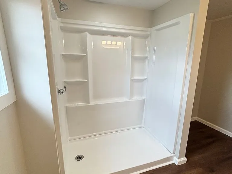 715 W Court St — Photo 20