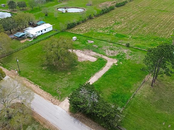 4th image of 10234 Oberrender Rd