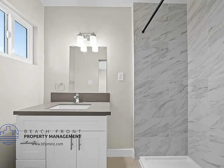 12236 Manor Dr. — Photo 22