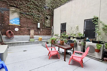 Rented by Lucky Apt Inc
