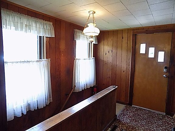 3rd image of 934 Glen Ave