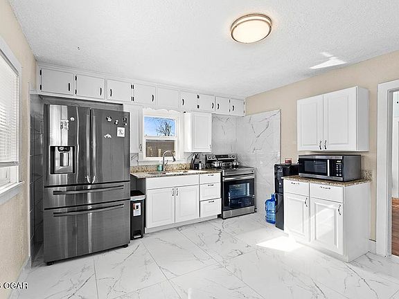 2nd image of 129 N School St