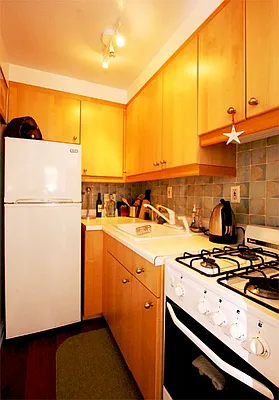 Rented by Nest Seekers International | media 38