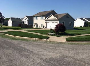 6610 Summer Shores Dr SE, Grand Rapids, MI