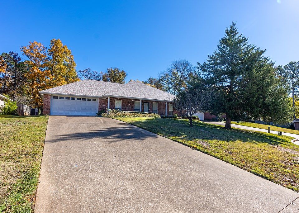 106 Oakwood Ct, Palestine, TX 75801 Zillow