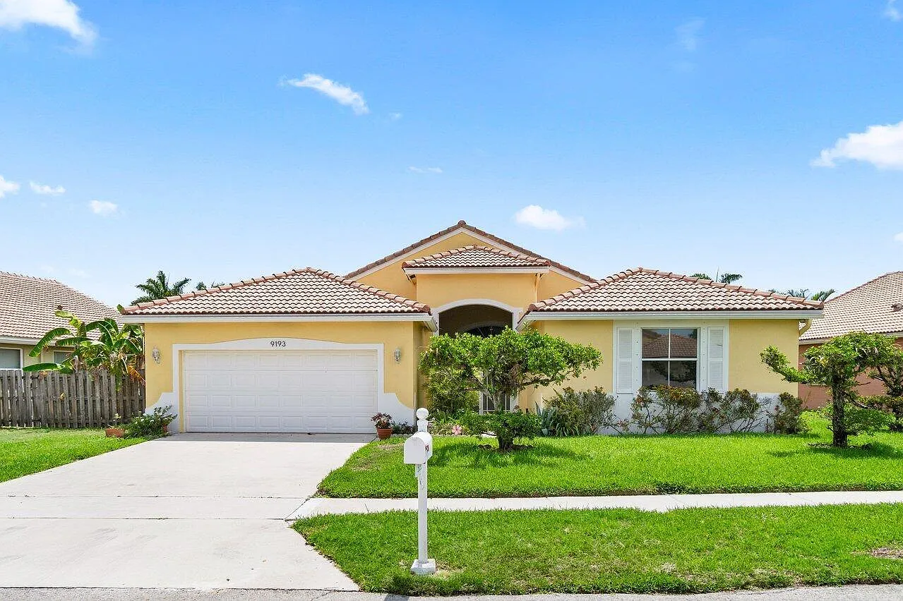 4 bed, 3.0 bath, 2293 sqft, $4,000 — Photo 1