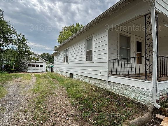 2nd image of 519 N High St
