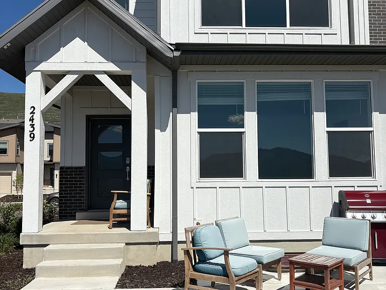2439 N Canal View Ln — Photo 4