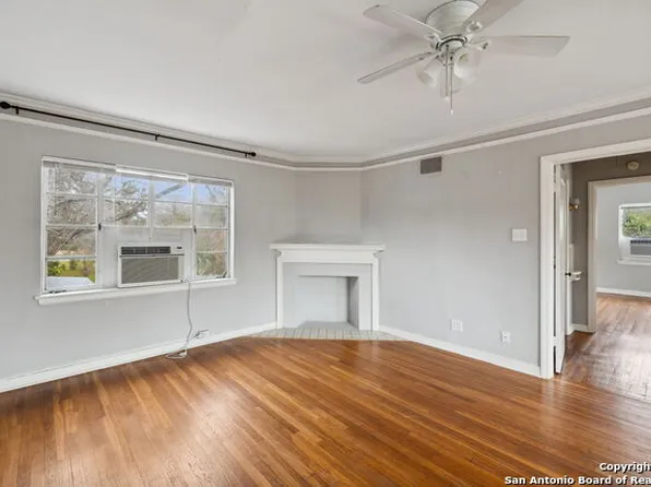 515 E Olmos Dr, San Antonio, TX