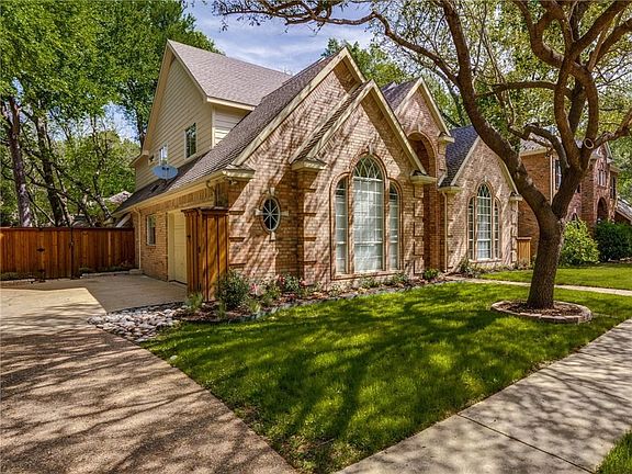 3rd image of 2508 Maywood Ln