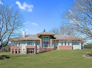 W297N1885 Glen Cove Rd, Pewaukee, WI 53072