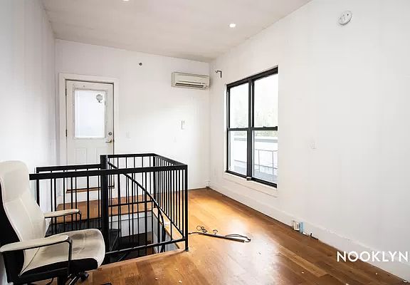 4th image of 1144 De Kalb Ave #4L