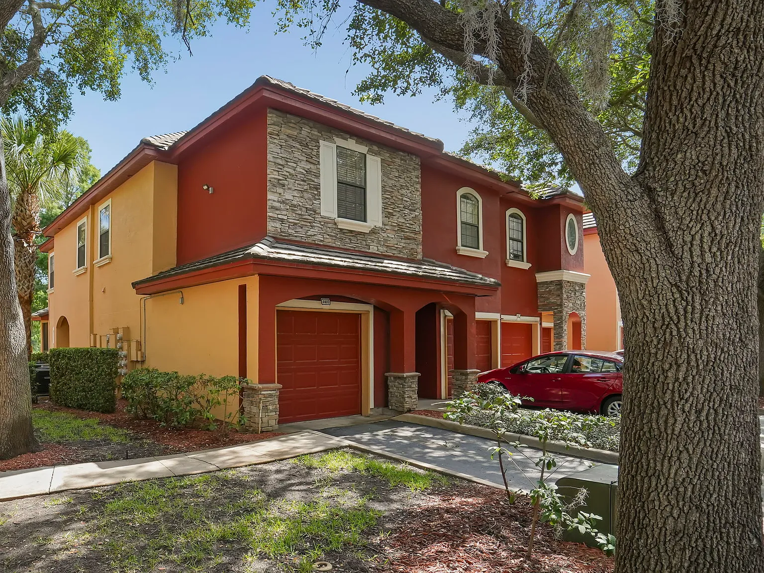 2 bed, 2.5 bath, 1080 sqft, $1,995 — Photo 3