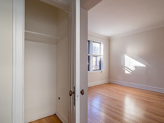 4th image of 6951 N Ashland Ave #J3