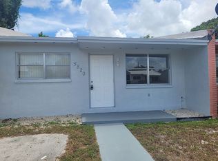 5520 SW 38th St, West Park, FL 33023
