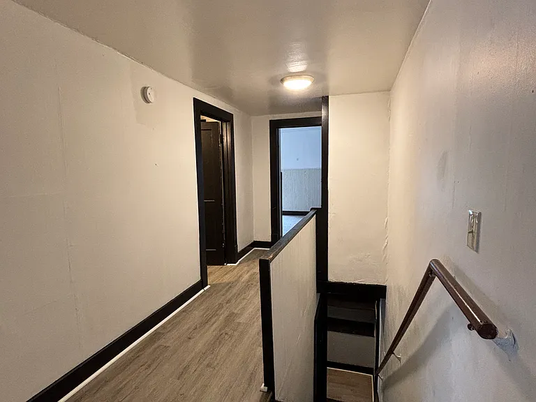 731 Young St — Photo 12