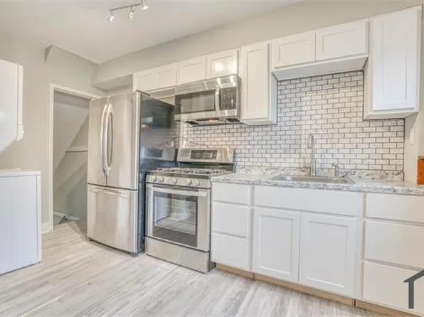 7814 Charlesmont Rd, Baltimore, MD 21222