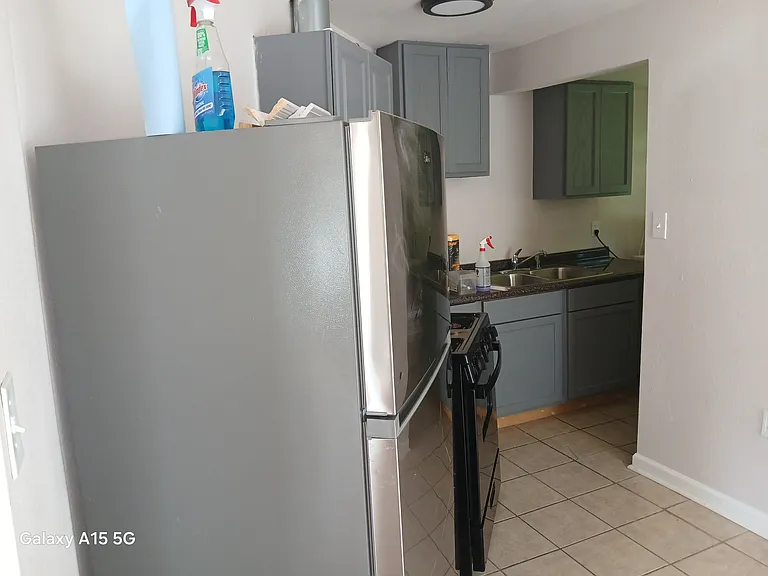 623 Edgar St — Photo 4