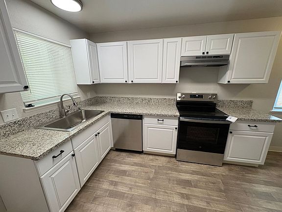 2nd image of 6419-6421 San Stefano St #6419