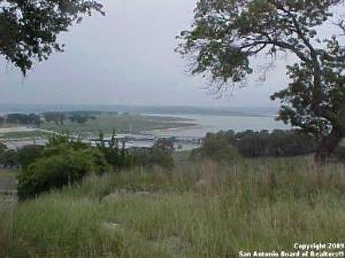 4th image of 1095 Kings Cove Dr