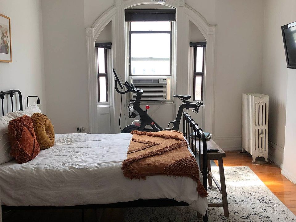 1st image of 349 Bedford Ave #8