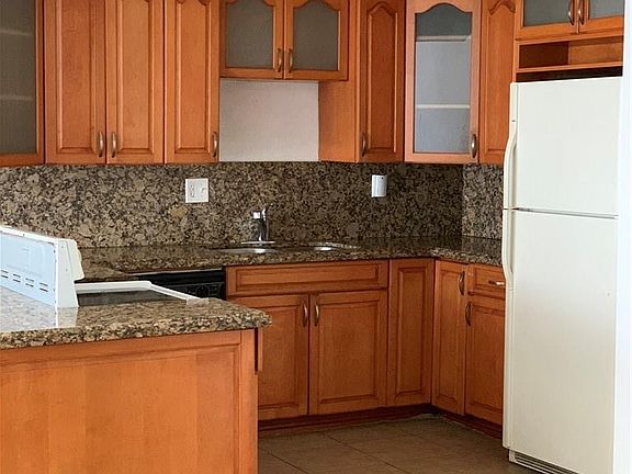 5th image of 1369 Seaview Dr