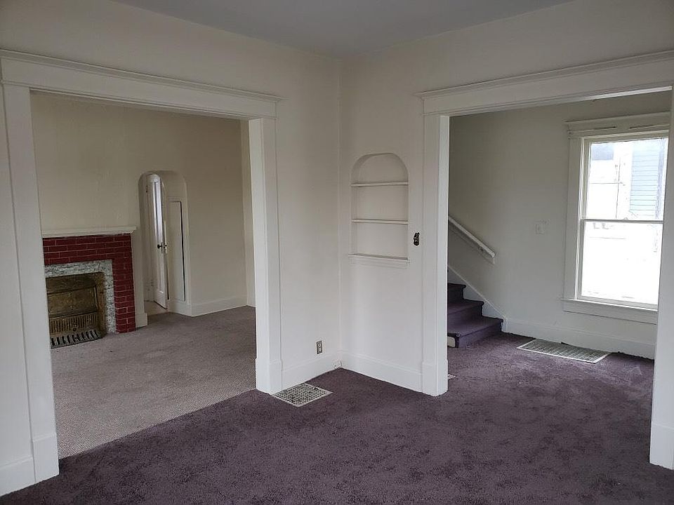 2nd image of 358 E Walnut St