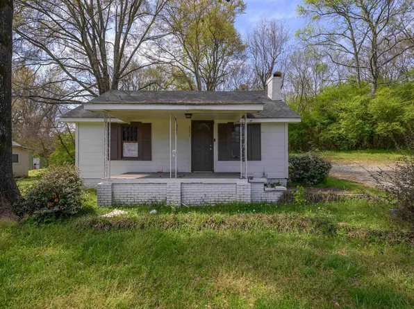 6238 Warrior River Rd, Bessemer, AL 35023