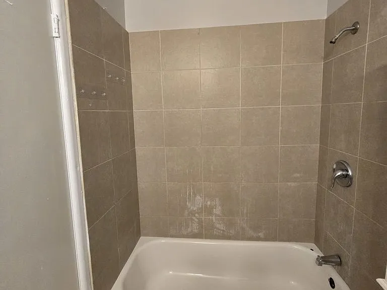 7530 S Saginaw Ave #3A — Photo 9