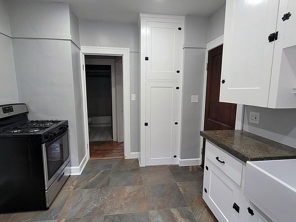 2nd image of 3425 W 130th St #Up