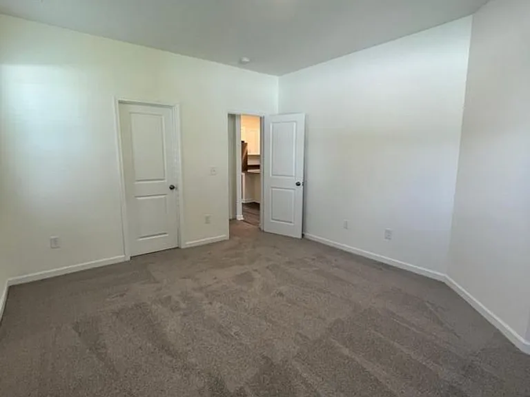 1417 Creekfront Dr — Photo 13