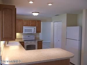 3rd image of 665 Jamaica Blvd