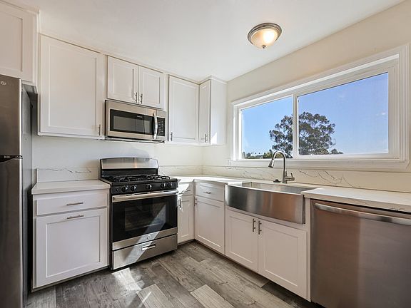 2nd image of 4202 Dakota Dr