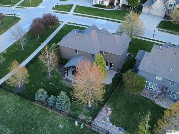 4th image of 19804 Hansen Ave