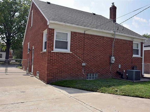 5th image of 22617 Doremus St