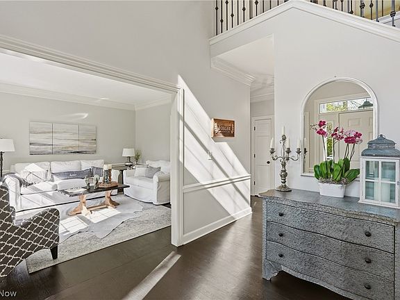 3rd image of 16620 Jennifer Ln