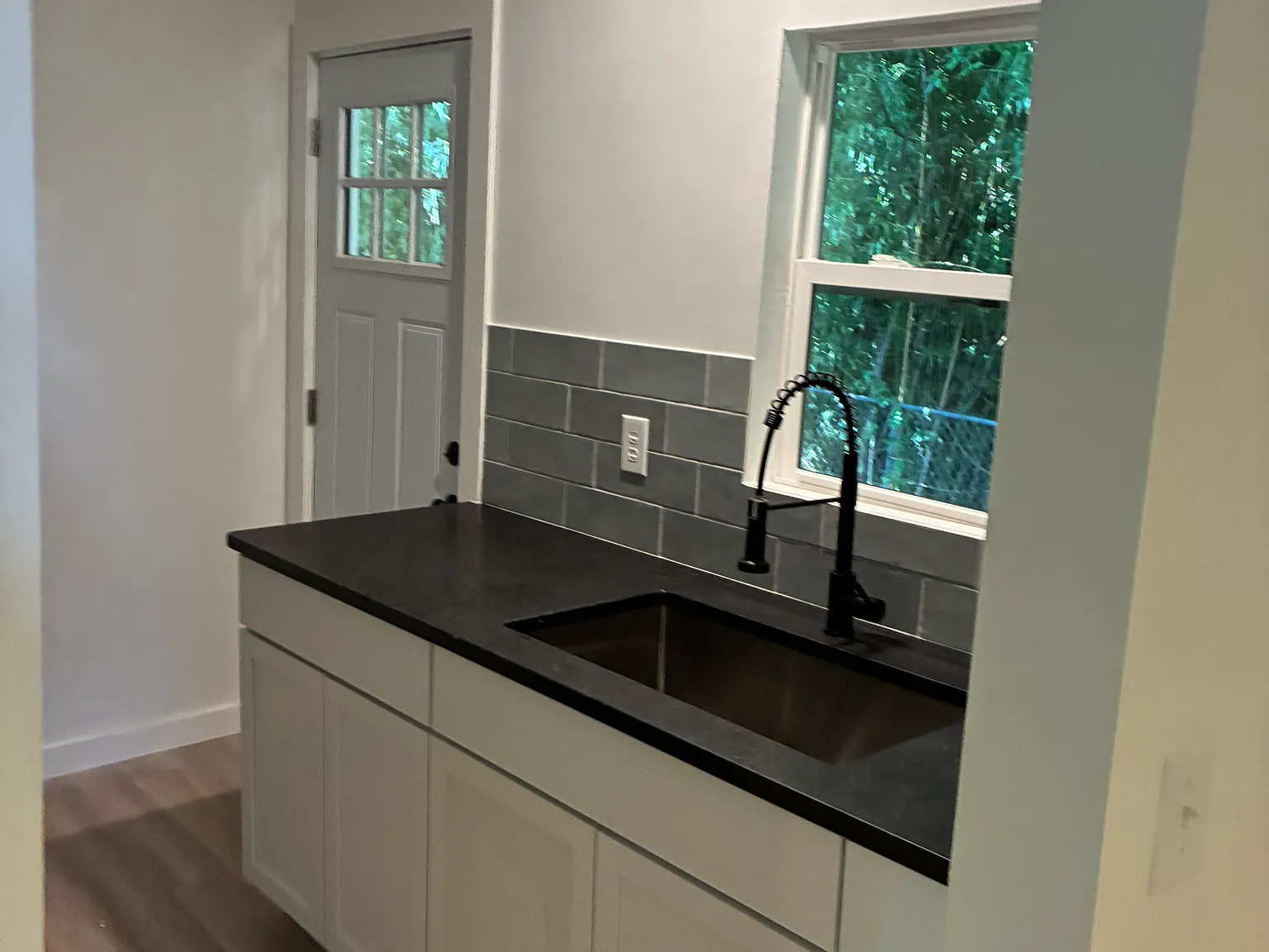 2 bed, 980 sqft, $995 — Photo 2