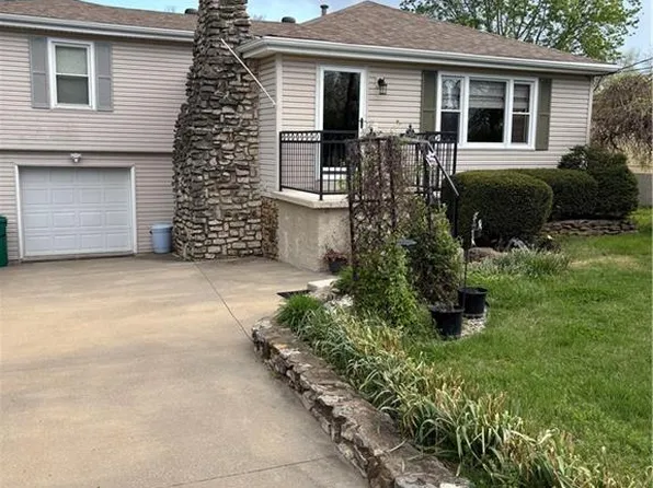 6629 Berry Rd, Kansas City, KS 66106