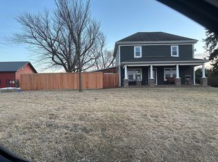 660 N 3000 East Rd, Strawn, IL