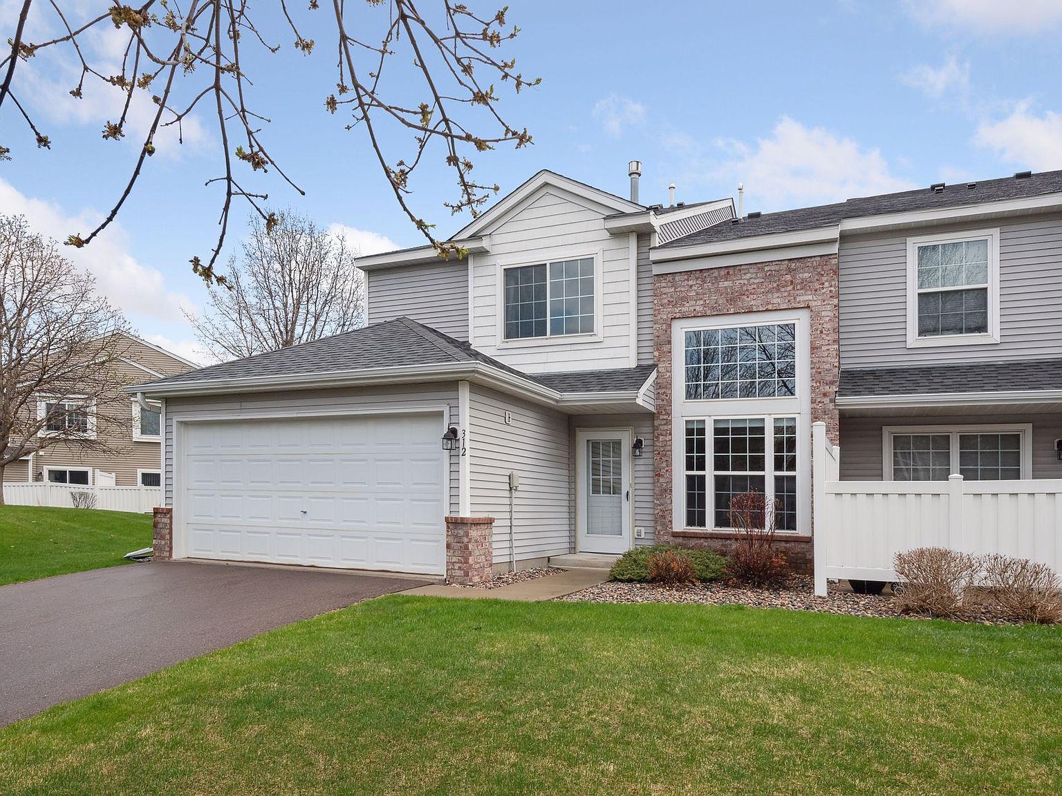 312 Wagon Wheel Ln, Chaska, MN 55318 Zillow
