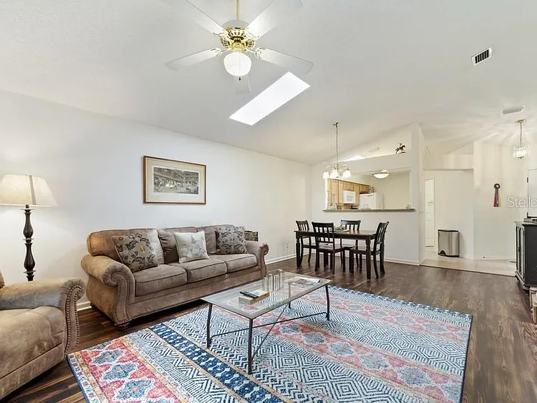 2038 NW 50th Ave — Photo 3