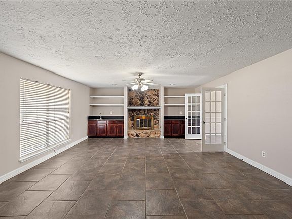 3rd image of 22303 Meadowrock Dr