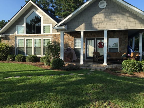 2nd image of 462 Island Dr