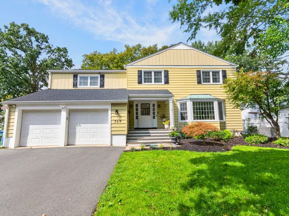 369 Forest Ave, Paramus, NJ 07652
