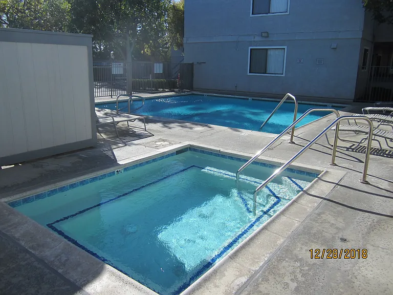 Westbay Apartments — Photo 27